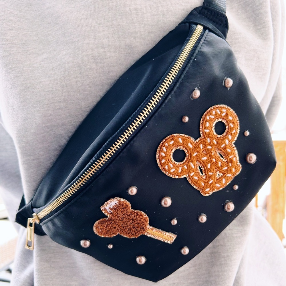 NEW Minnie’s Bow Co Fanny pack